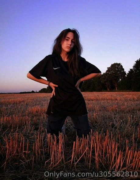 Naakte gelekte OnlyFans-foto van Babyuntouchable