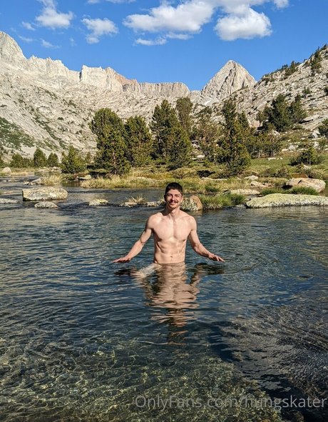 Naakte gelekte OnlyFans-foto van Hungskater