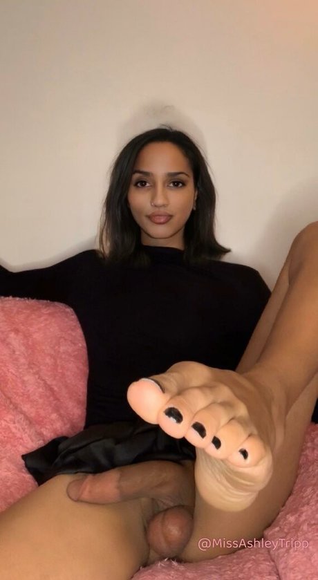 Naakte gelekte OnlyFans-foto van Ashley Tripp