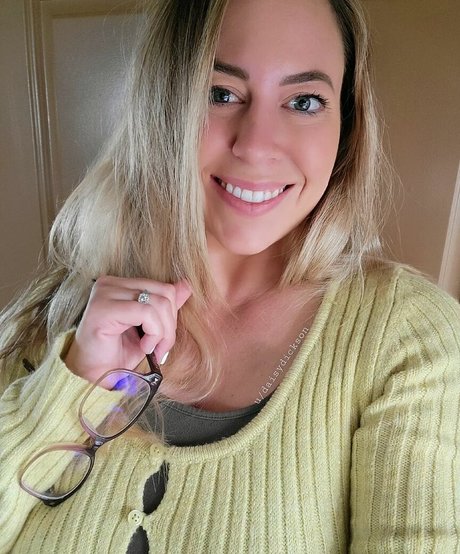 Naakte gelekte OnlyFans-foto van Daisy Dickson