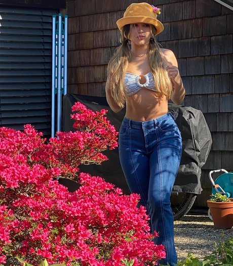 Naakte gelekte OnlyFans-foto van Kiana Stadler