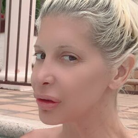 Naakte gelekte OnlyFans-foto van Frenchymorgans
