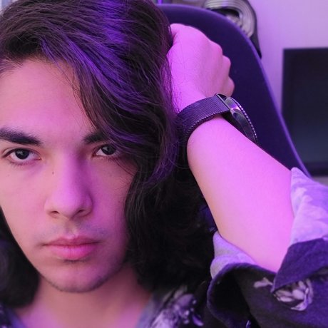 Naakte gelekte OnlyFans-foto van Ghostboy