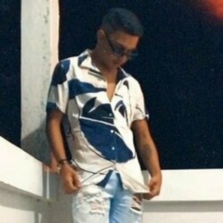 Naakte gelekte OnlyFans-foto van Jg