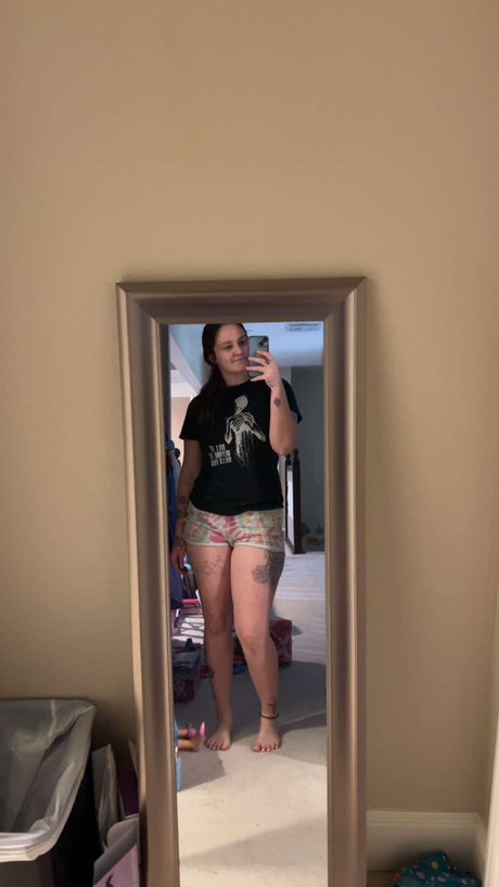 Naakte gelekte OnlyFans-foto van Babykay