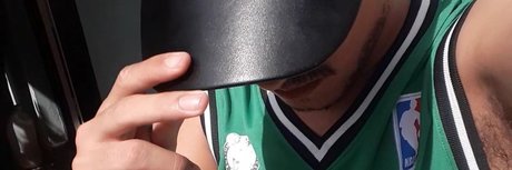 Naakte gelekte OnlyFans-foto van Ger