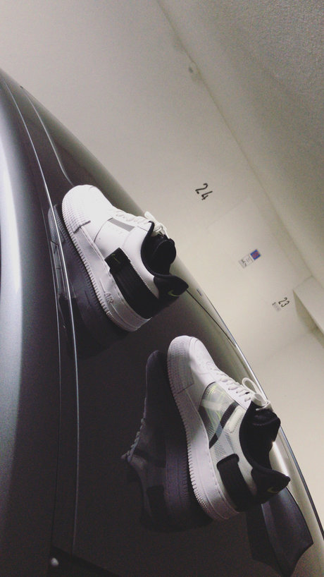Onlysneakers