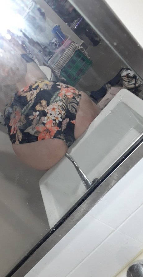 Naakte gelekte OnlyFans-foto van Littlemiss