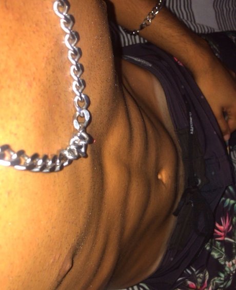 Naakte gelekte OnlyFans-foto van The Problemo 