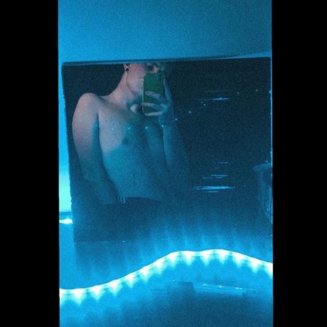 Naakte gelekte OnlyFans-foto van Christian