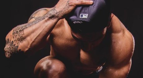 Naakte gelekte OnlyFans-foto van Pablo