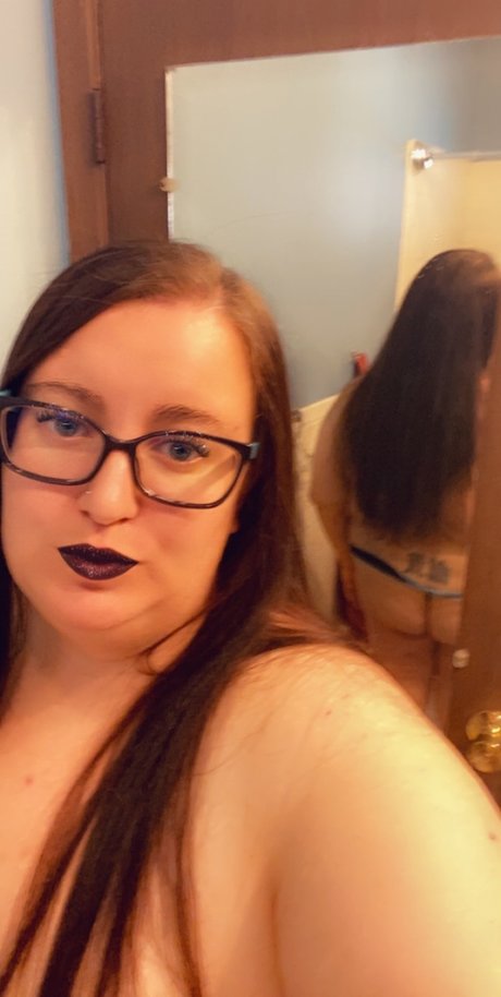 Naakte gelekte OnlyFans-foto van Aleigha