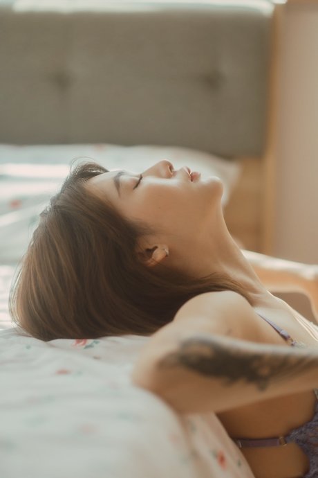 Naakte gelekte OnlyFans-foto van Papatsorn Sodthaisong