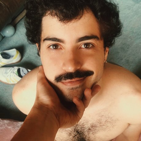 Naakte gelekte OnlyFans-foto van Pedro Messina