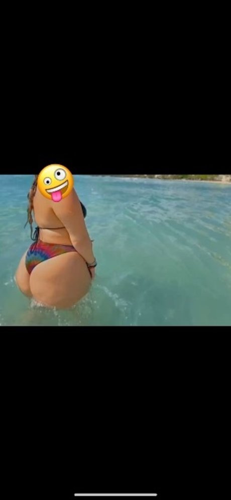 Naakte gelekte OnlyFans-foto van Annarosa