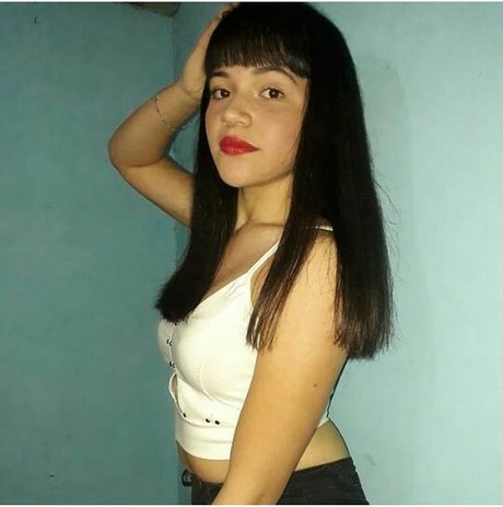 Naakte gelekte OnlyFans-foto van Chiara Suarez