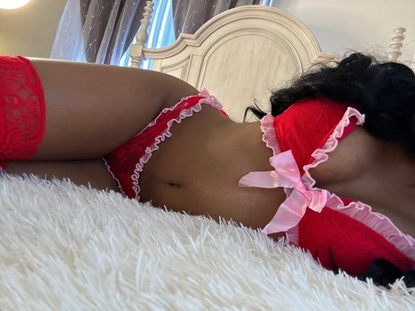 Petite Ebony