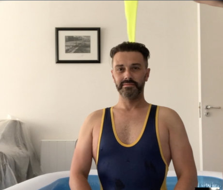 Naakte gelekte OnlyFans-foto van Daddyownsson