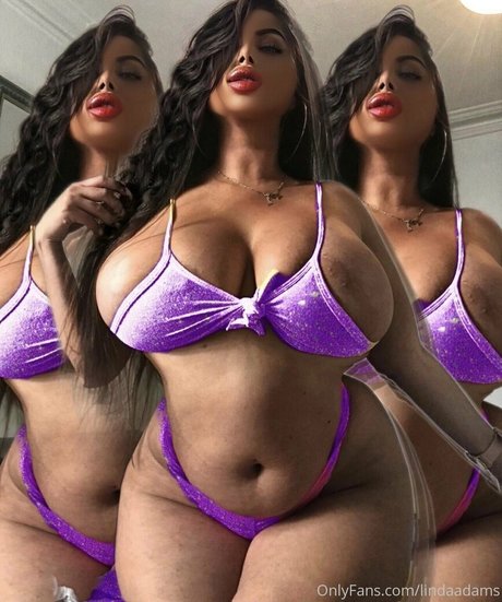Naakte gelekte OnlyFans-foto van Lindaadams