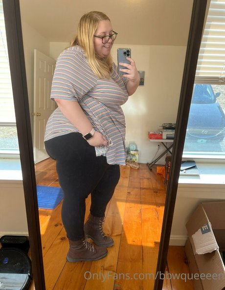Naakte gelekte OnlyFans-foto van Bbwqueeeen