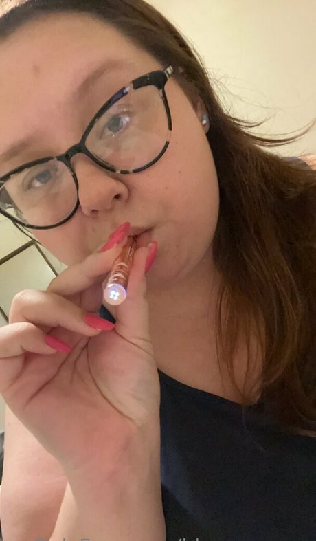 Naakte gelekte OnlyFans-foto van Bbwqueeeen