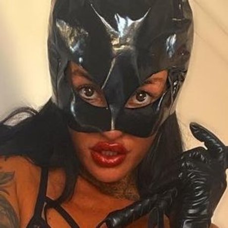 Naakte gelekte OnlyFans-foto van Vikki Blendell