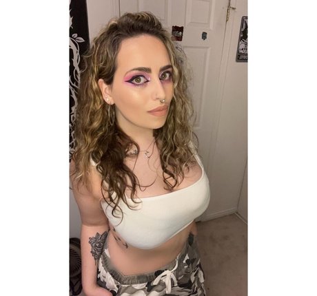 Naakte gelekte OnlyFans-foto van Danilou