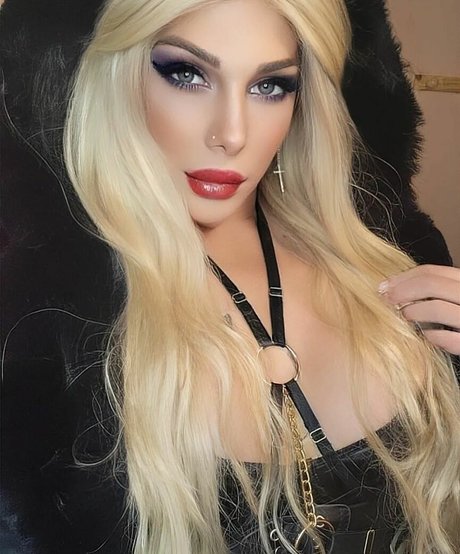 Naakte gelekte OnlyFans-foto van Gabriela Lori