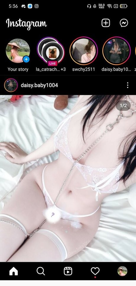 Naakte gelekte OnlyFans-foto van Duyenn Hipp