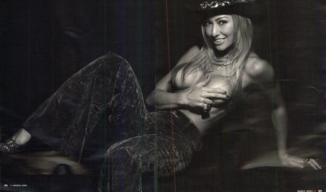 Naakte gelekte OnlyFans-foto van Sabrina Sato