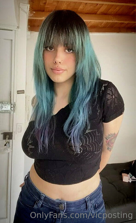 Naakte gelekte OnlyFans-foto van Vicposting