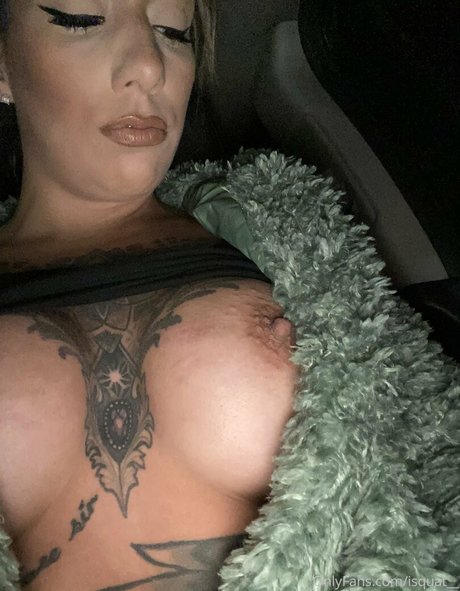 Naakte gelekte OnlyFans-foto van Isquat