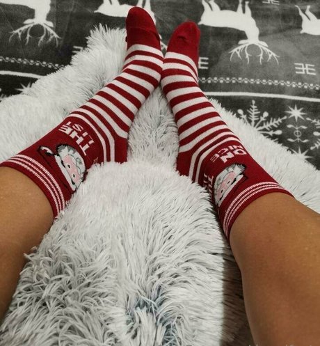 Naakte gelekte OnlyFans-foto van Dmndfeet