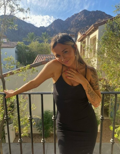 Naakte gelekte OnlyFans-foto van Lolahalexo