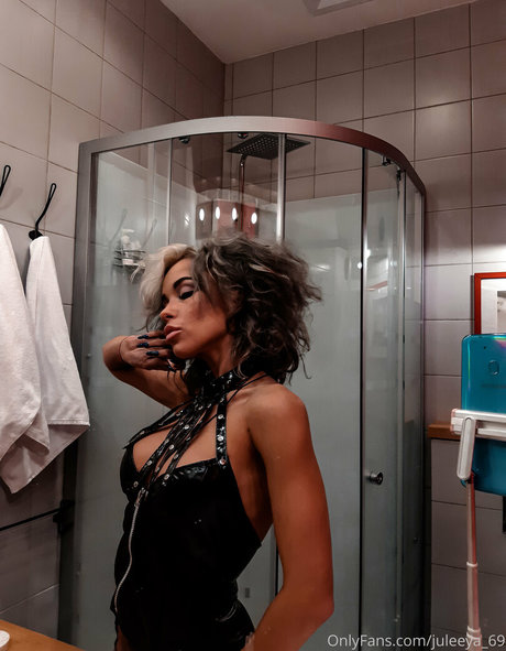 Juleeya_69