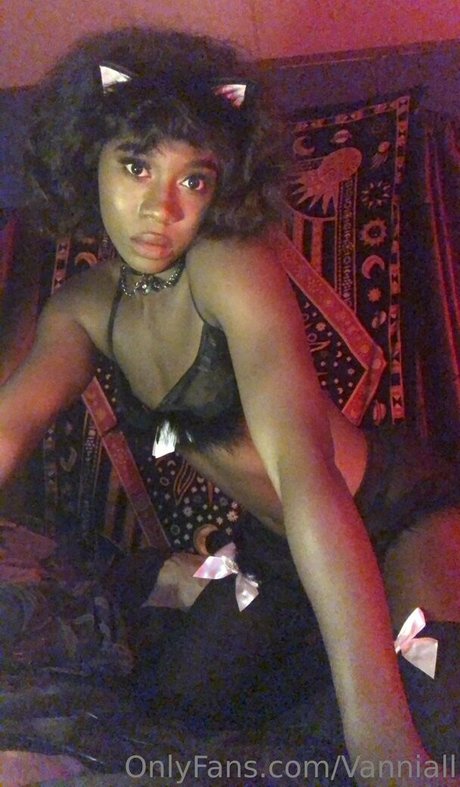 Naakte gelekte OnlyFans-foto van Vanniallfree