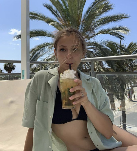 Naakte gelekte OnlyFans-foto van Romane Salvetti