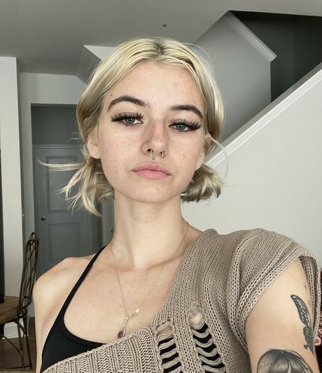 Naakte gelekte OnlyFans-foto van Maria Decomo