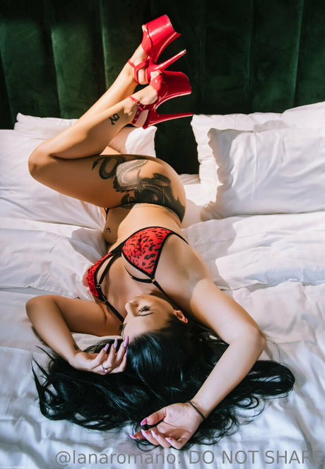 Naakte gelekte OnlyFans-foto van Lanaromano