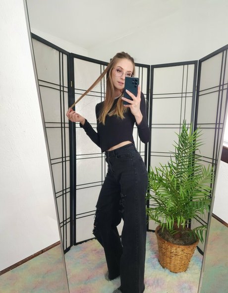 Naakte gelekte OnlyFans-foto van Winterwillow