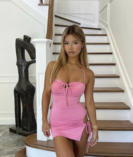 Naakte gelekte OnlyFans-foto van Phoeyuibe