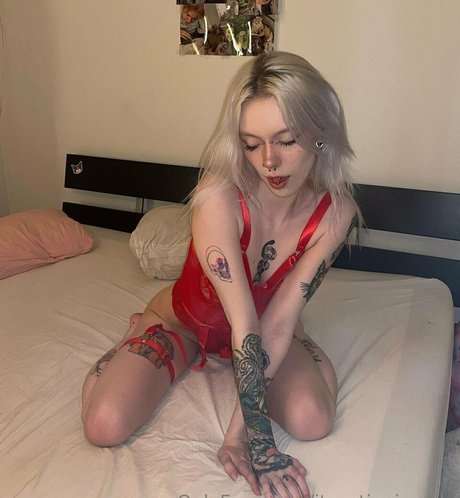 Naakte gelekte OnlyFans-foto van Itscutiepiesade
