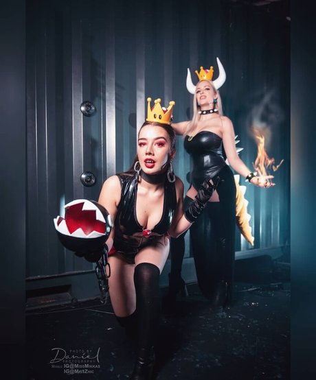 Naakte gelekte OnlyFans-foto van Miss Mikkaa