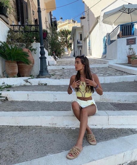 Naakte gelekte OnlyFans-foto van Claire Molin