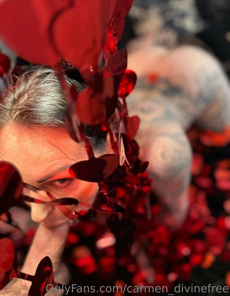 Carmen_divinefree