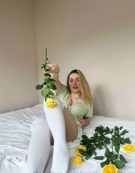 Naakte gelekte OnlyFans-foto van Yourparadisse