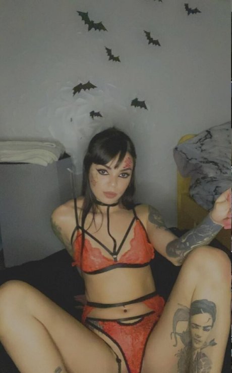 Naakte gelekte OnlyFans-foto van Rosebalenciaga