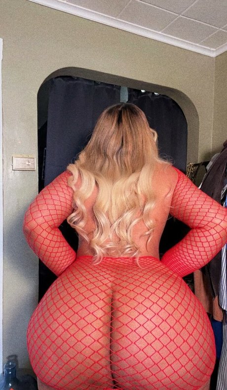 Naakte gelekte OnlyFans-foto van Tsnatalee