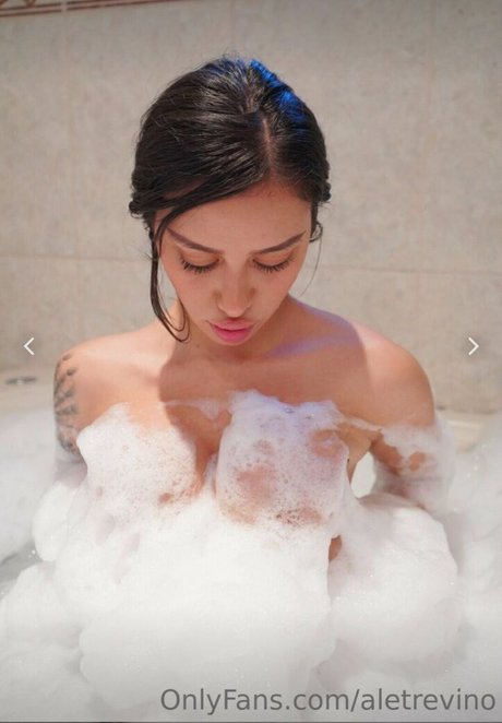 Naakte gelekte OnlyFans-foto van Alejandra Trevino
