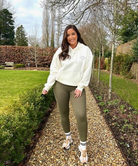 Naakte gelekte OnlyFans-foto van Jacqueline Jossa